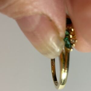 Size 7 emerald sterling silver 925 ring.